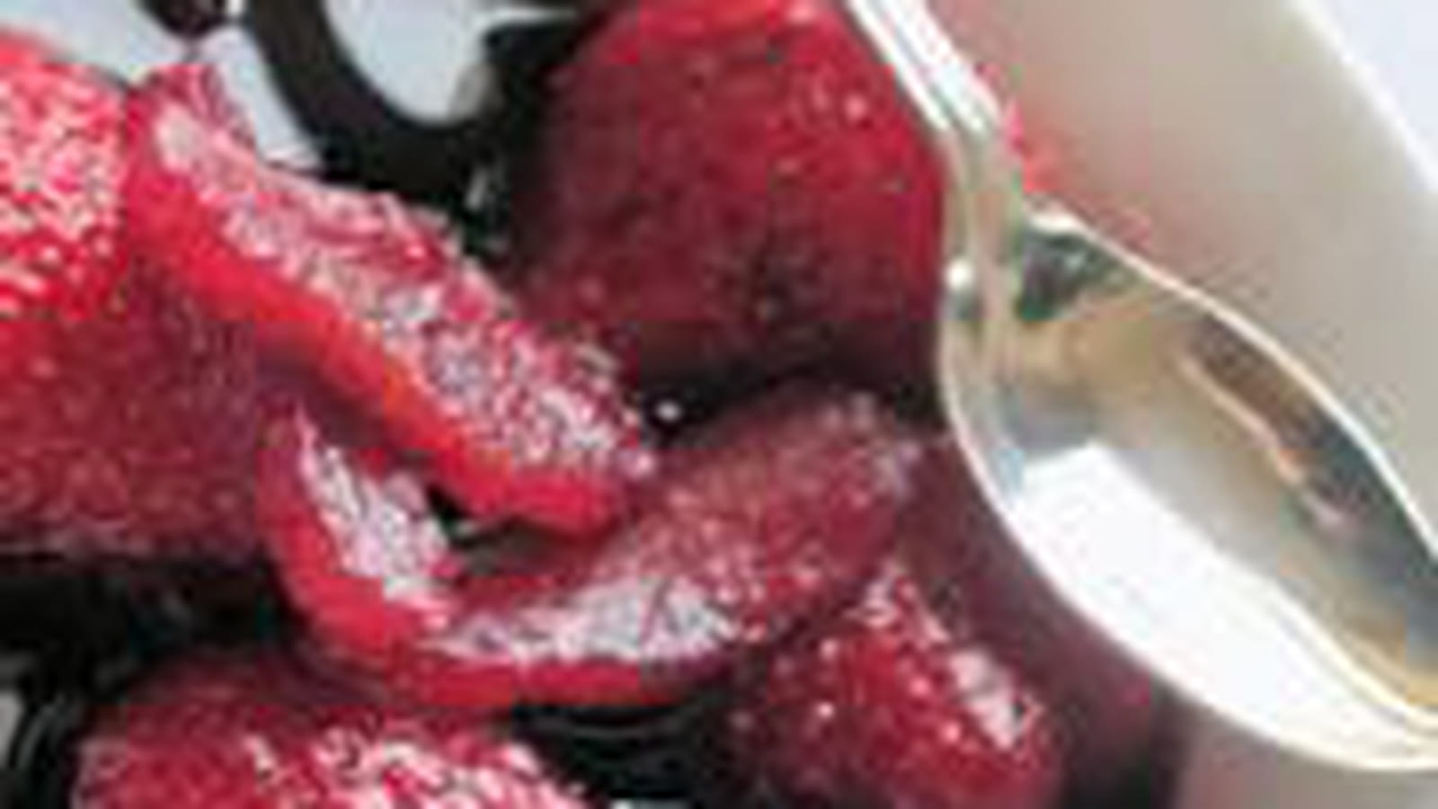 Soupe aux deux fraises et à l'hibiscus