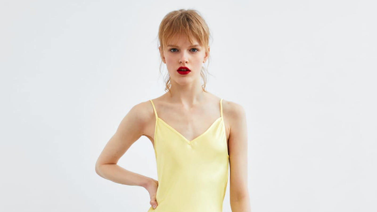 Robe satinée 