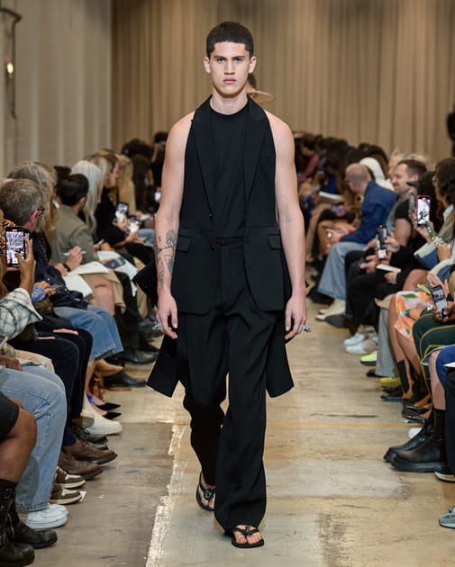 Look 48&nbsp;du d&eacute;fil&eacute; Burberry