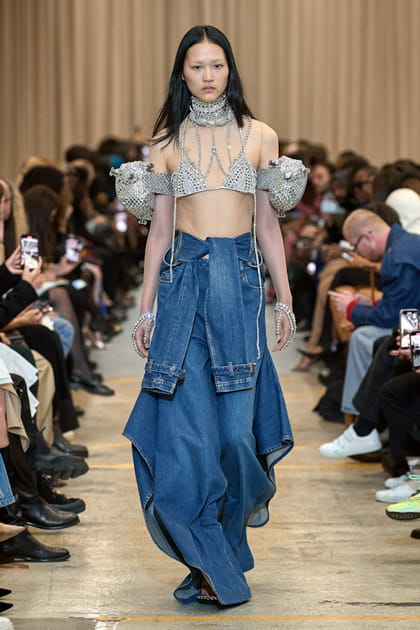 D&eacute;fil&eacute; Burberry printemps-&eacute;t&eacute; 2023