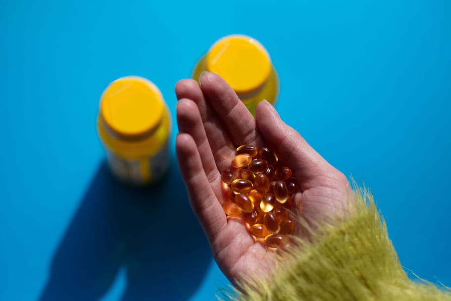 Surdosage en vitamine D : symptômes, risques, que faire ?