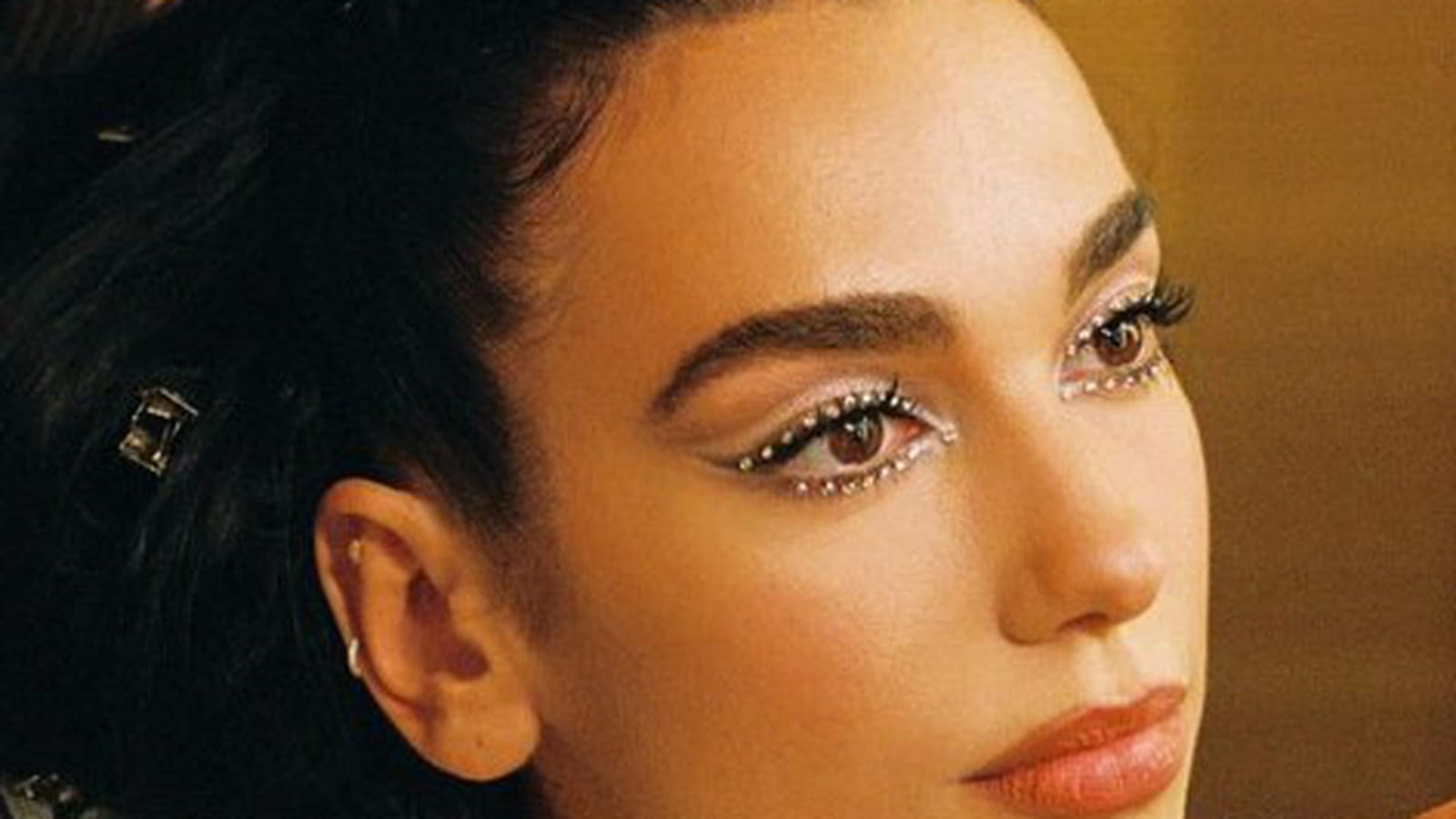 Dua Lipa et son Crystal Eye