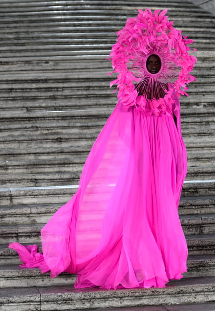 Look 73&nbsp;du d&eacute;fil&eacute; Valentino