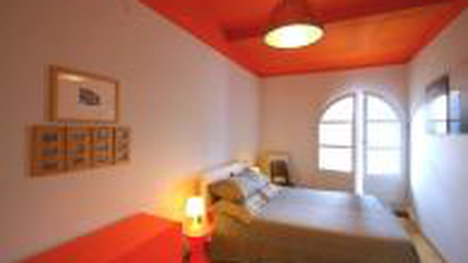 Au plafond