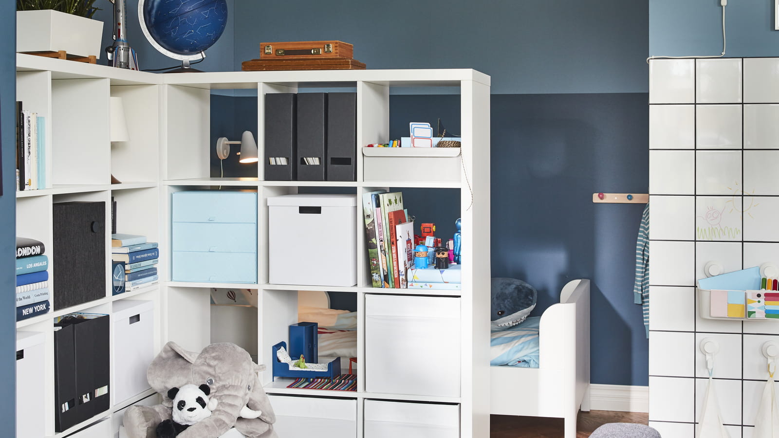 Chambre d'enfant bien rangée 
