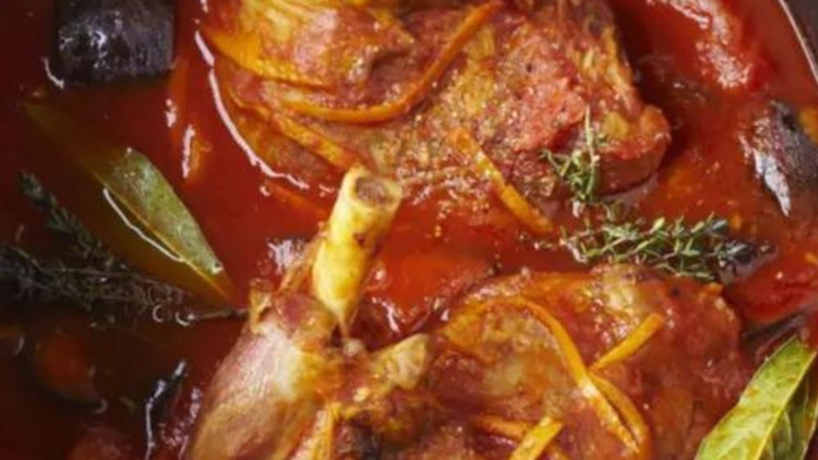 Souris d'agneau mijotées à la tomate