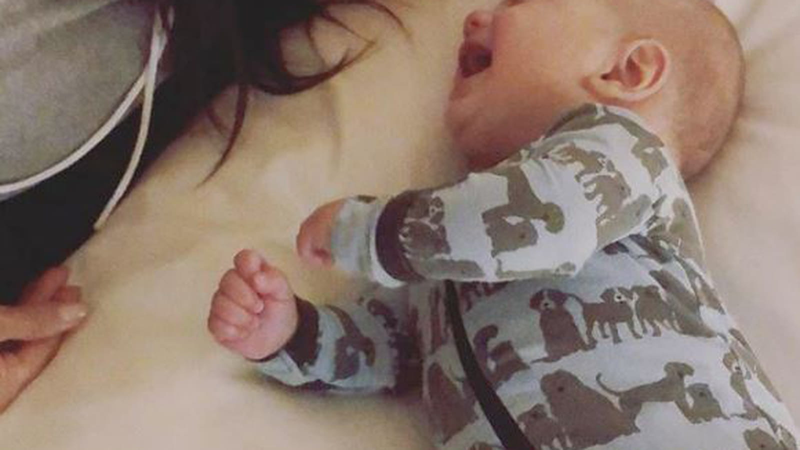 Eva Longoria se fend la poire avec son fils Santiago