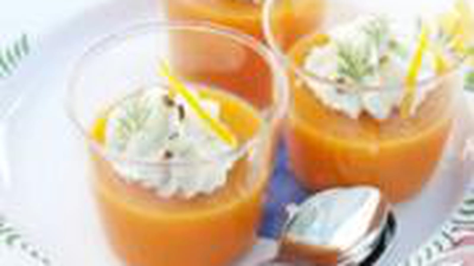 Gaspacho carottes oranges et chantilly de dorade à l'aneth