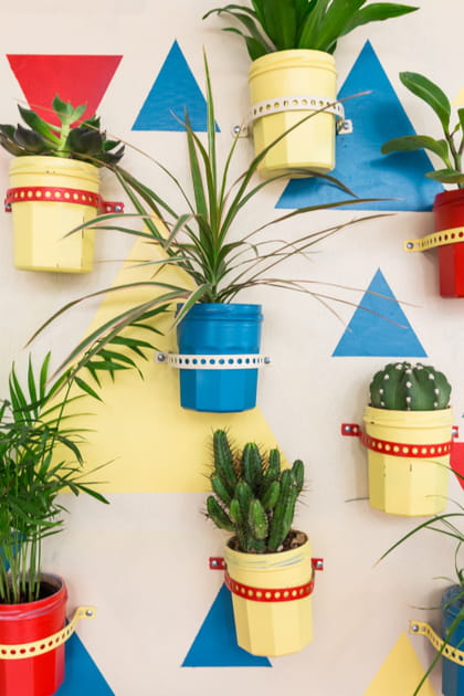Pots accrochés au mur
