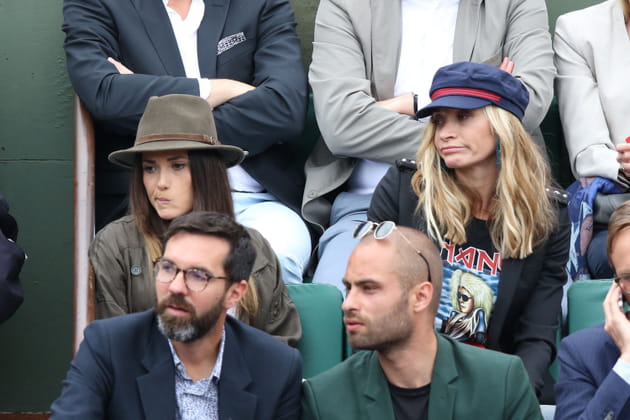 Capucine Anav, dubitative