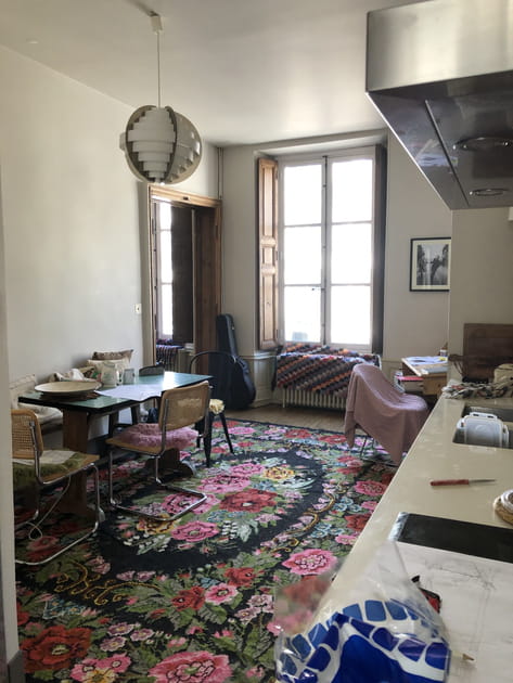 Avant&nbsp;: une salle &agrave; manger tr&egrave;s charg&eacute;e