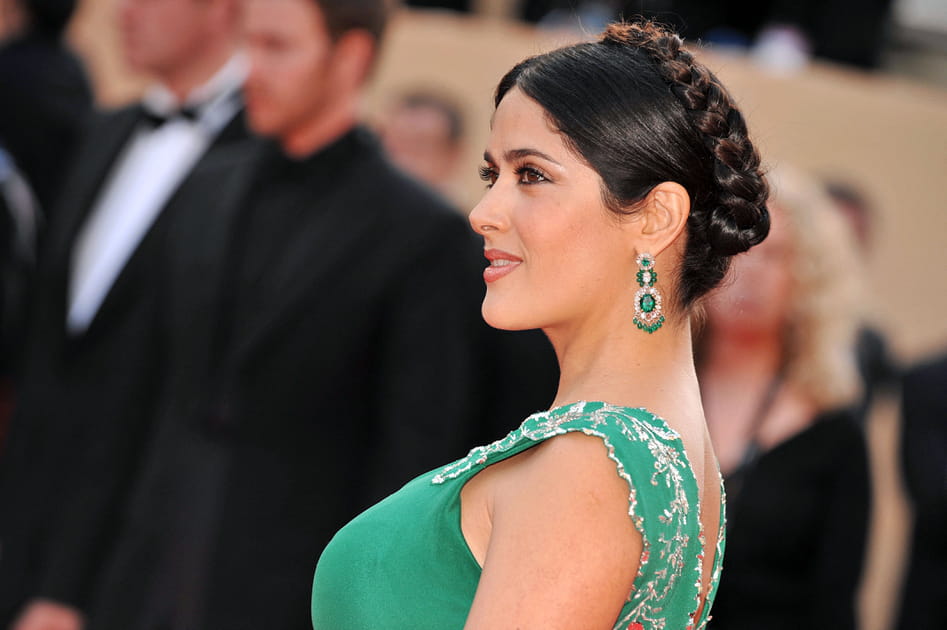 La couronne tress&eacute;e de Salma Hayek