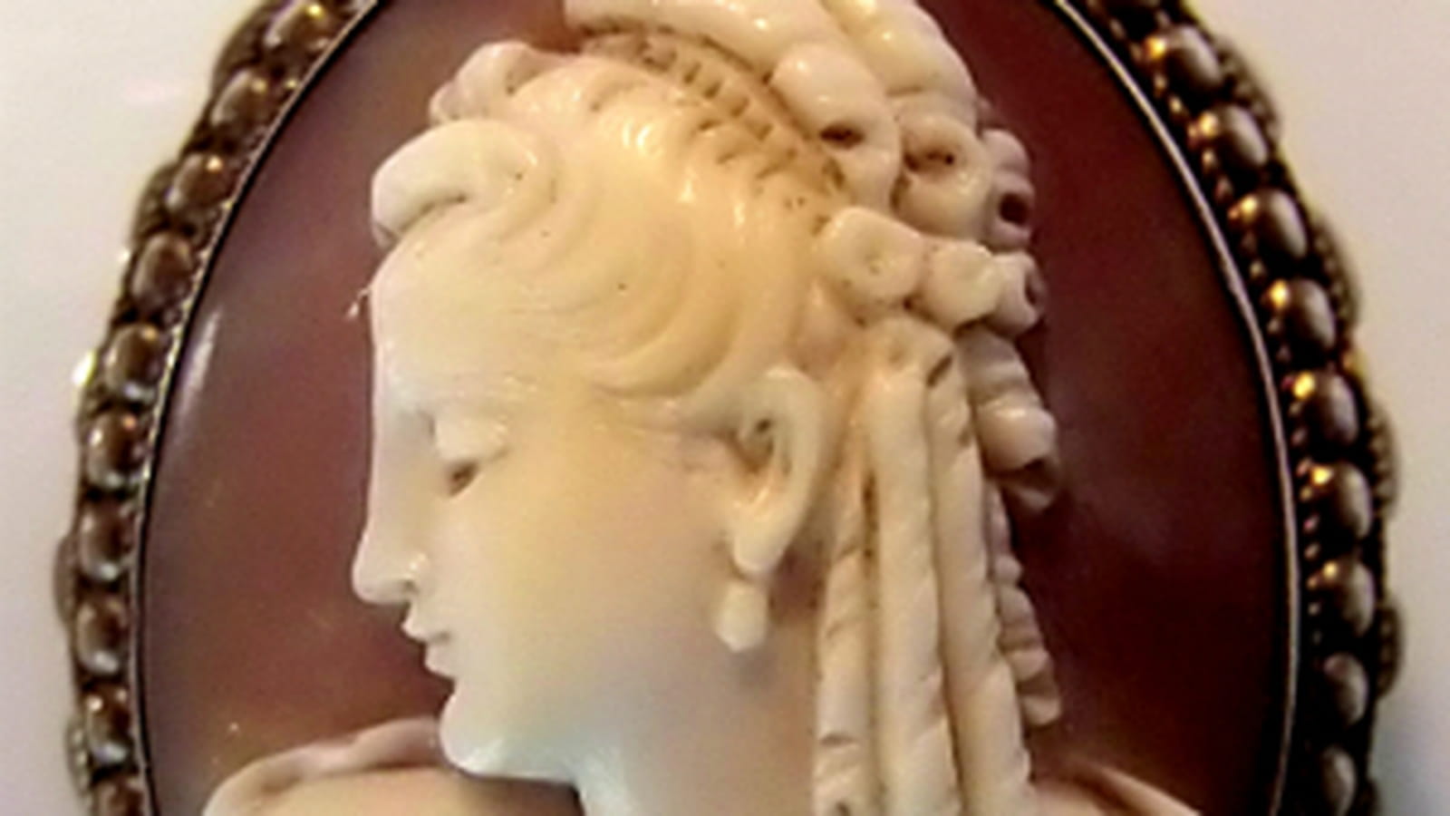 Broche camée Proantic