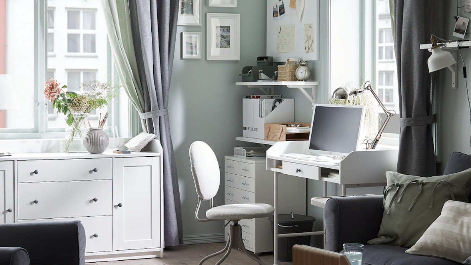 Du mobilier identique