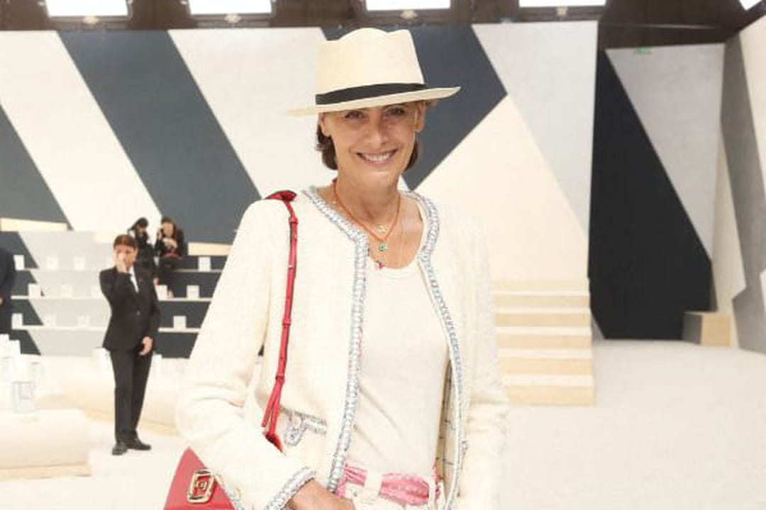 Inès de la Fressange en look Chanel