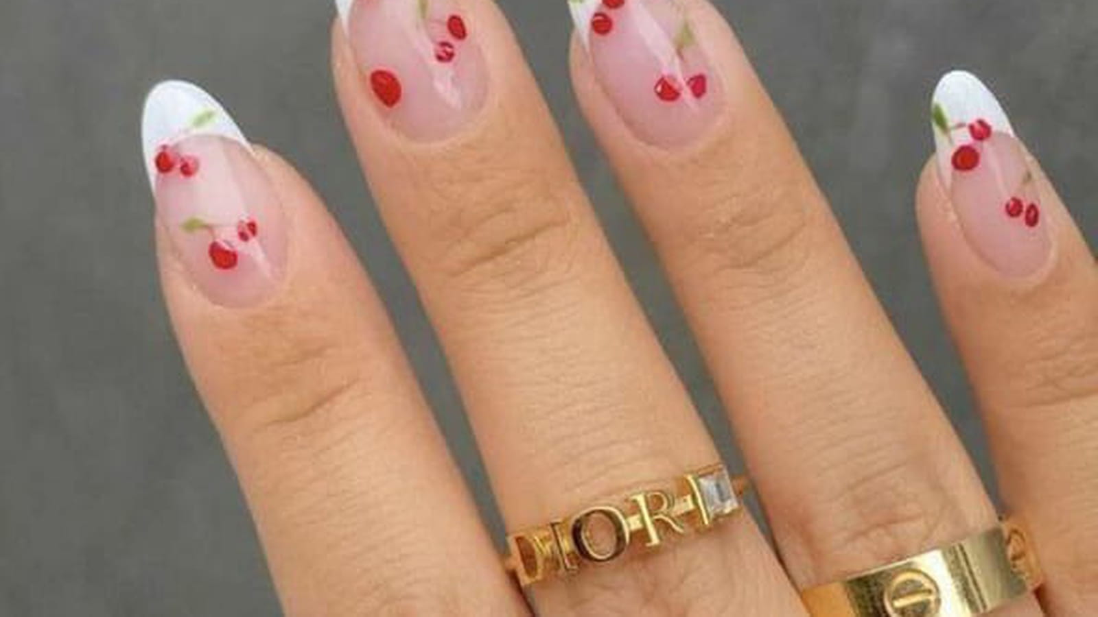 Manucure cerises