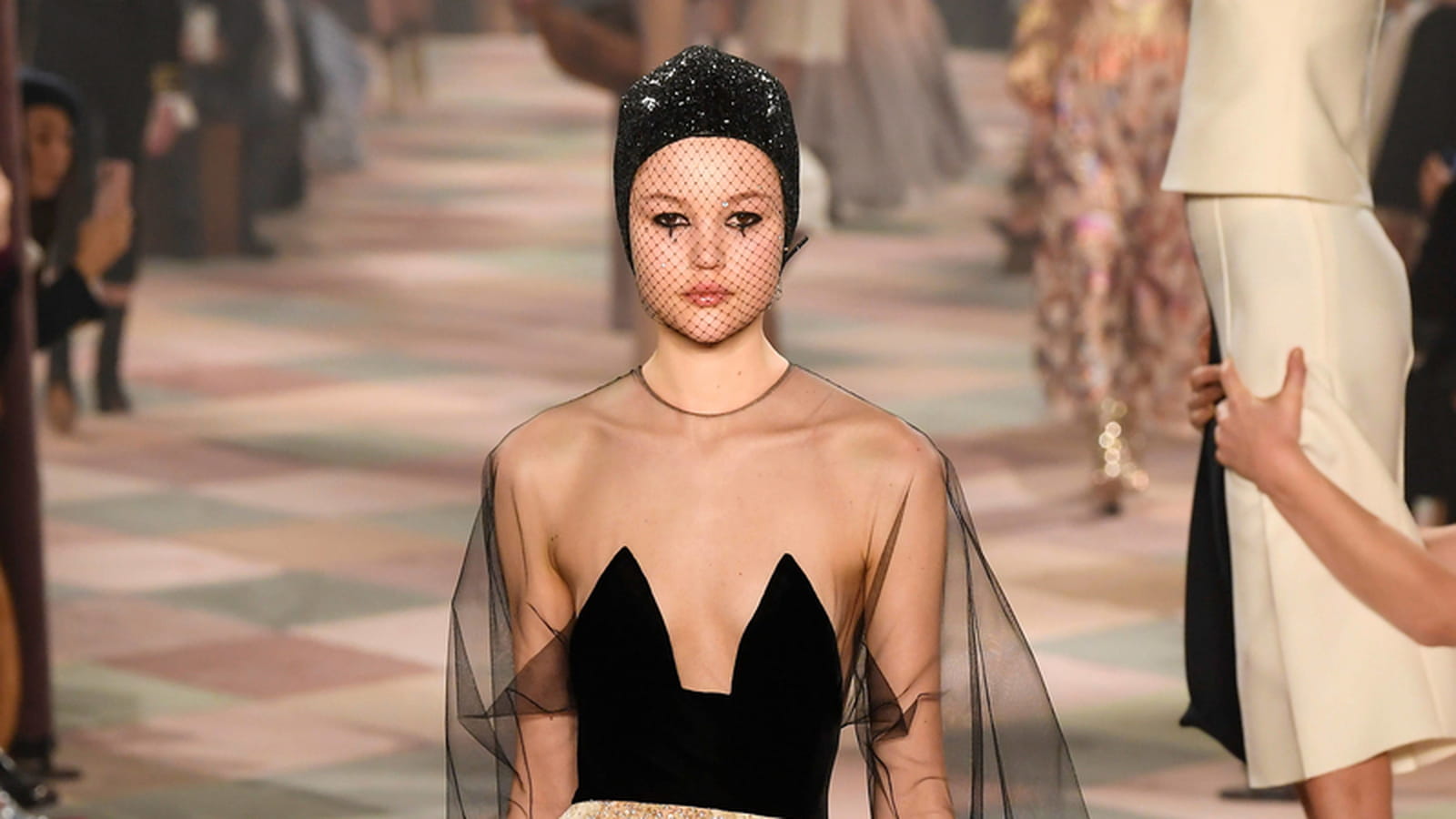 Look 30