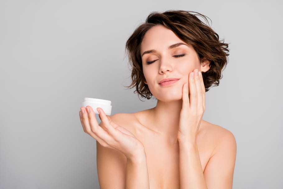 Crème de nuit anti-rides : le rituel beauté du coucher
