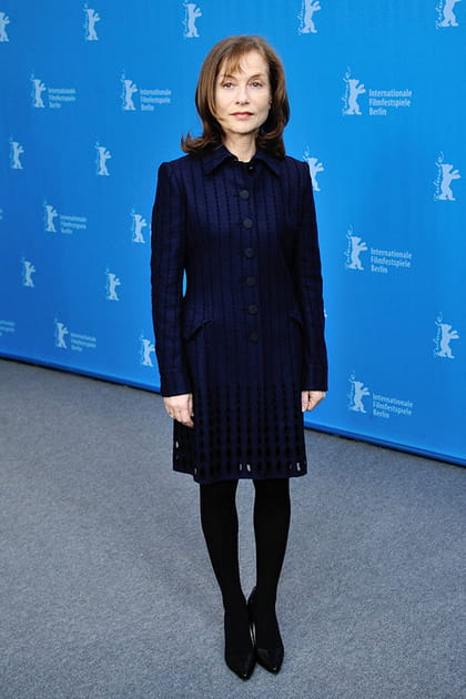 Isabelle Huppert en robe marine