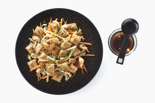 Salade de pousses de soja aux ravioles fromage frais & basilic