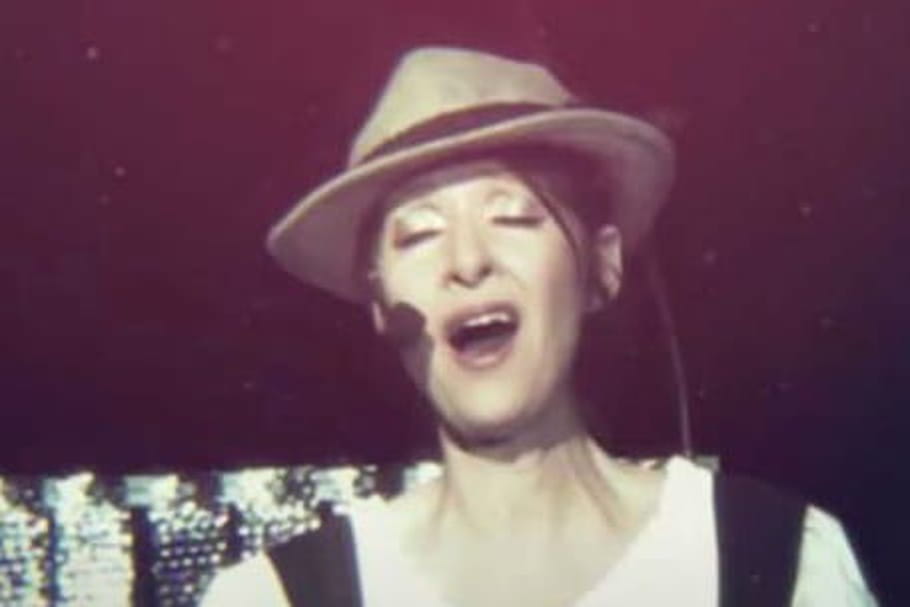 La chanteuse Monique Borelli est morte, poignardée par son fils...