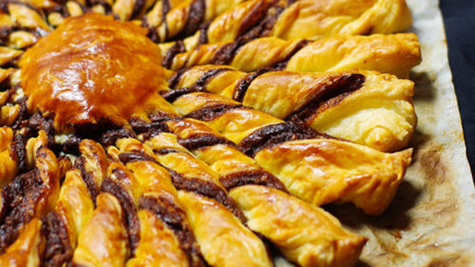 Tarte soleil aux noisettes et praliné