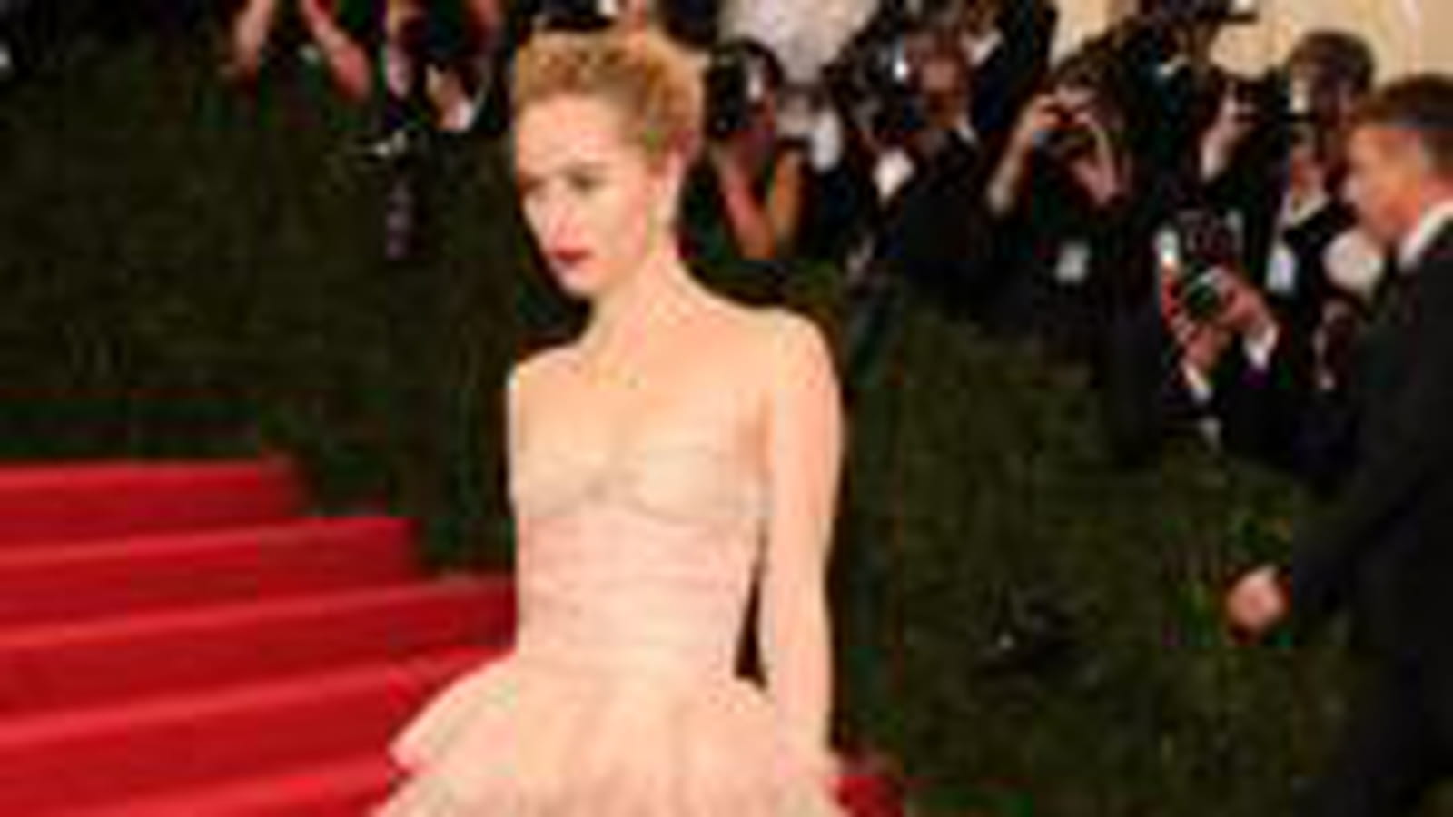 Suki Waterhouse