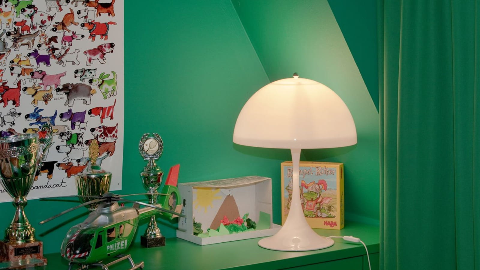 Lampe à poser Panthella de Louis Poulsen