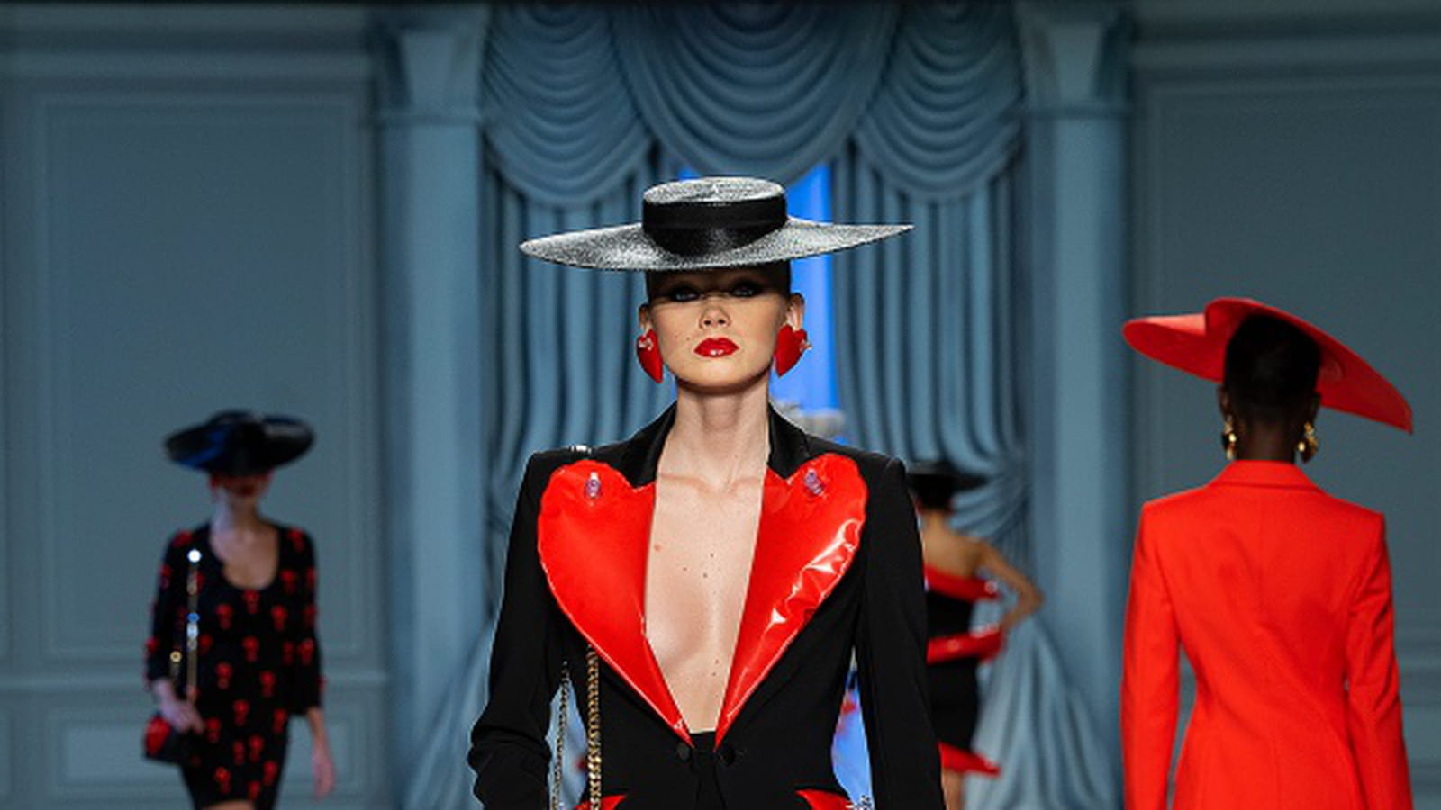Look 15