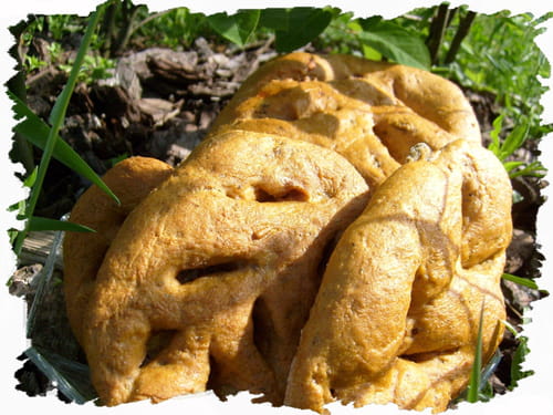 Fougasse aux herbes, olives et tomates séchées