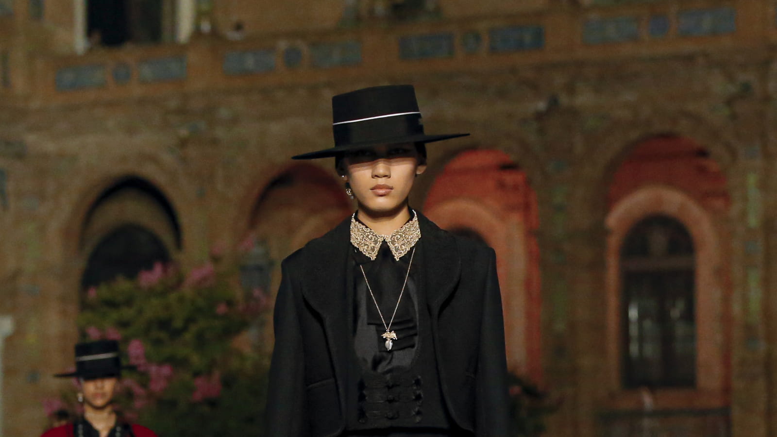 Look 29