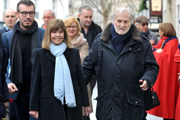 Avec son mari Jean-Jacques Debout, aux obs&egrave;ques de Michou en 2020