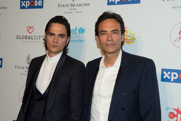 Les fr&egrave;res Delon r&eacute;unis &agrave; Paris