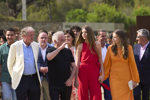 Leonor et Sofia d'Espagne visitent le mus&eacute;e elBulli avec le chef Ferran Adria