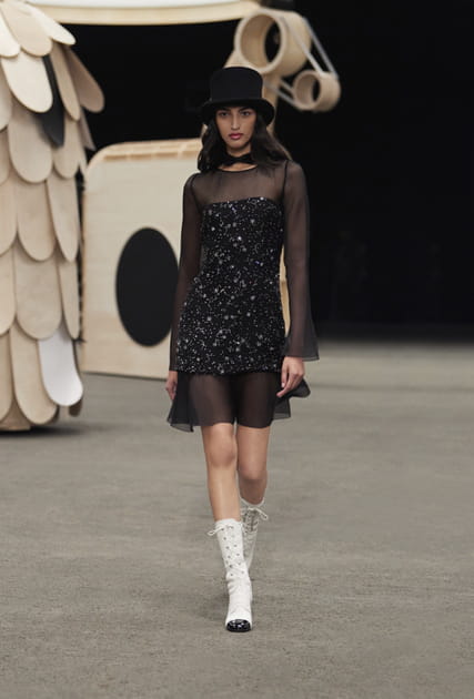 Look 39&nbsp;du d&eacute;fil&eacute; Chanel