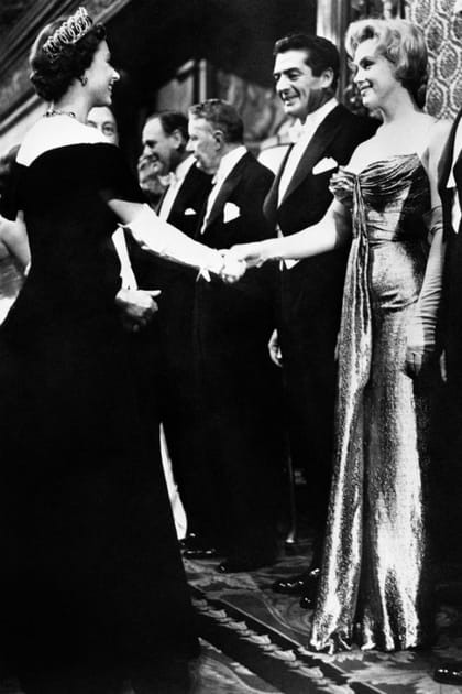 Marilyn Monroe en robe bustier longue lamée