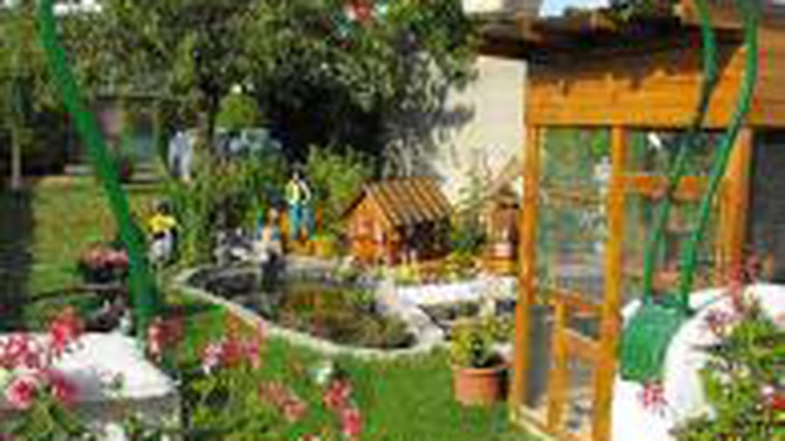 Un jardin très décoré