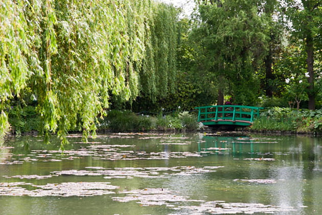 Une passerelle japonisante