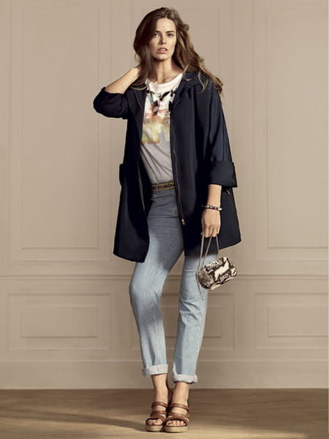 Violeta by Mango : le pantalon rayé et le manteau marine