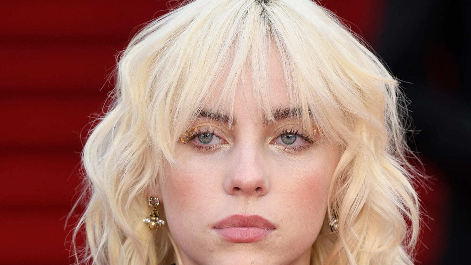 Billie Eilish avec frange