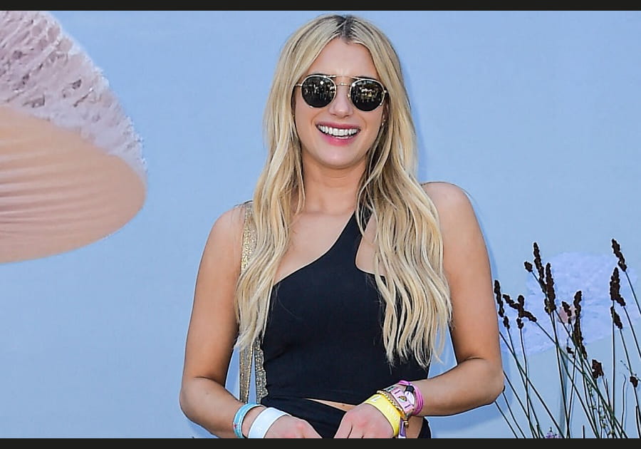 Emma Roberts est fantastique en blonde