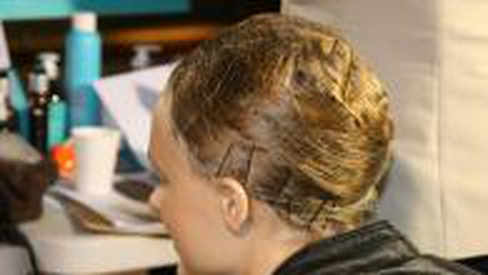 Coiffure : plaquer les longueurs