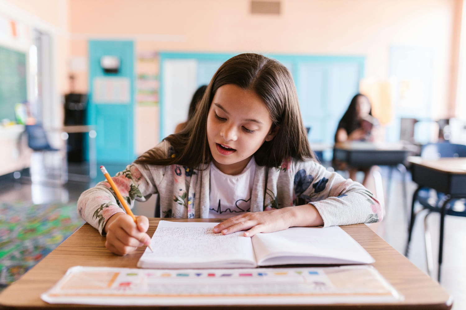 This little addition in school notebooks helps children hold their lessons in the blink of an eye