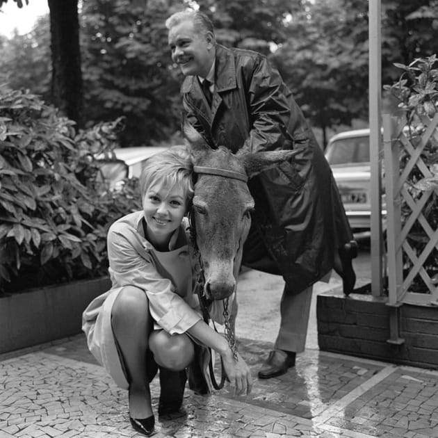 Avec l'âne que lui a offert le réalisateur argentin Tulio Demicheli