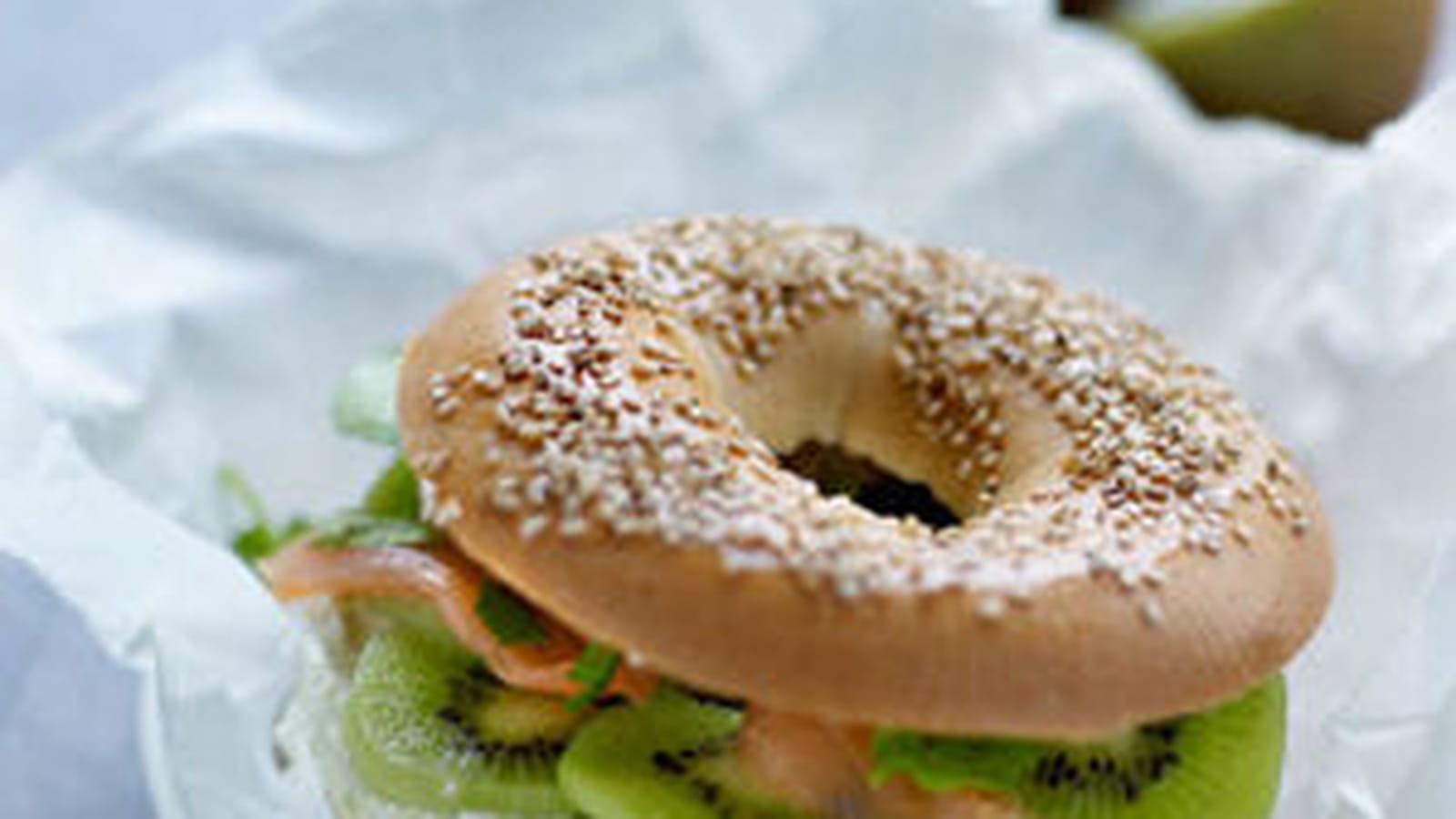 Bagel au kiwi de l'Adour et saumon fumé