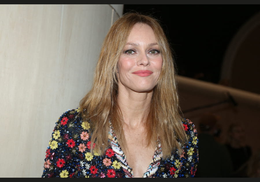 La bouche corail de Vanessa Paradis