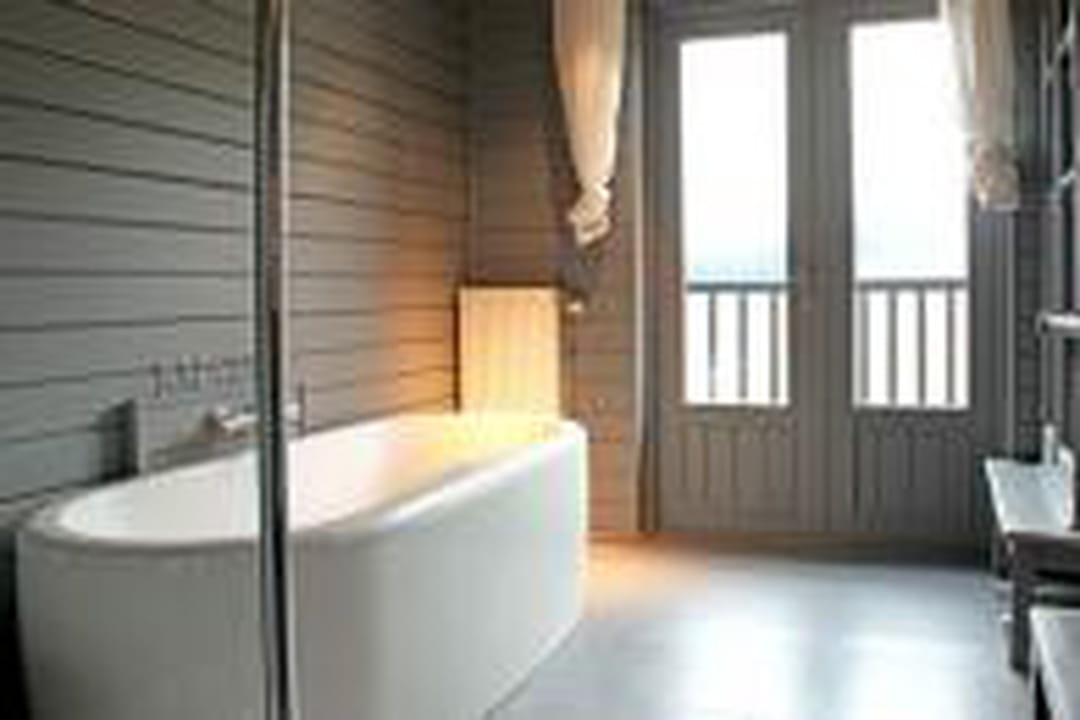 Aux bains publics