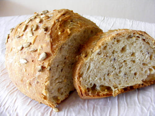 Pain aux céréales et tournesol au levain déshydraté