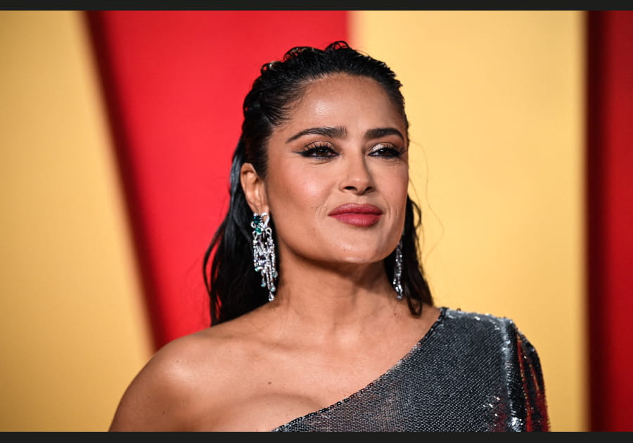 Top&nbsp;: le beauty look glamour de Salma Hayek