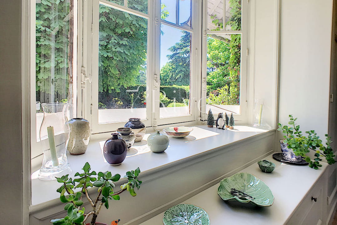 Avant un bowwindow fourretout